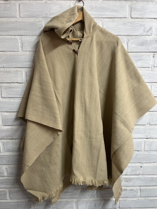 Poncho tejido a telar - Imagen 2