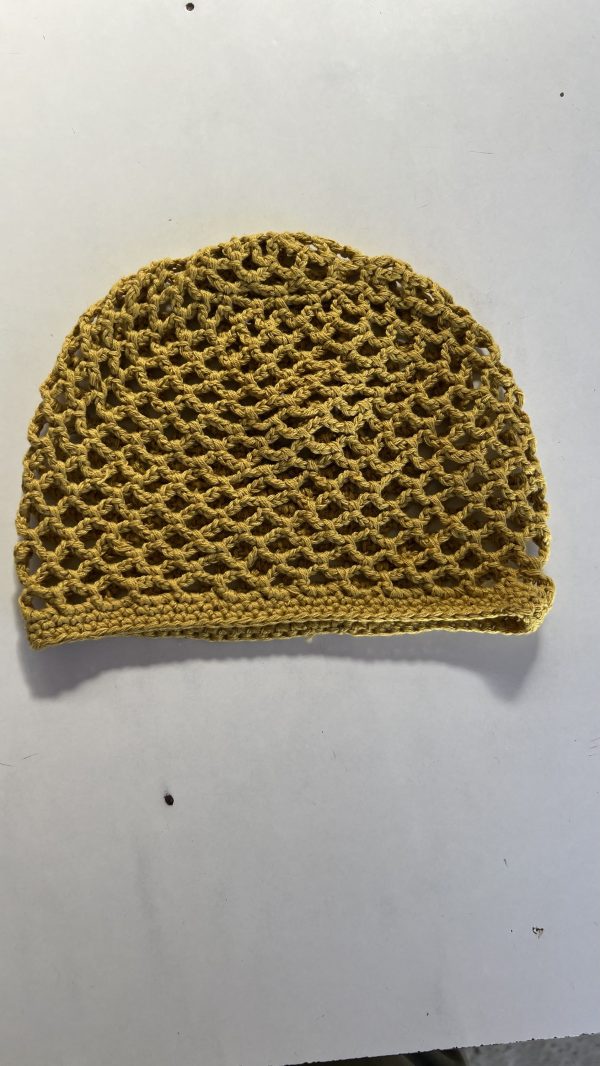 Casquete a crochet  modelo malla. - Imagen 4