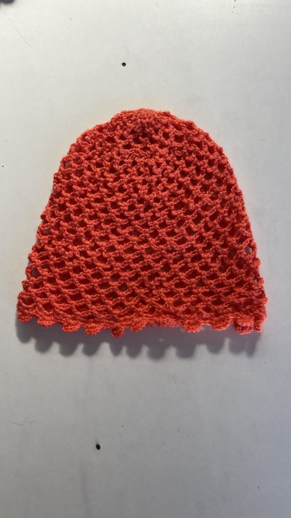 Casquete a crochet  modelo malla. - Imagen 3